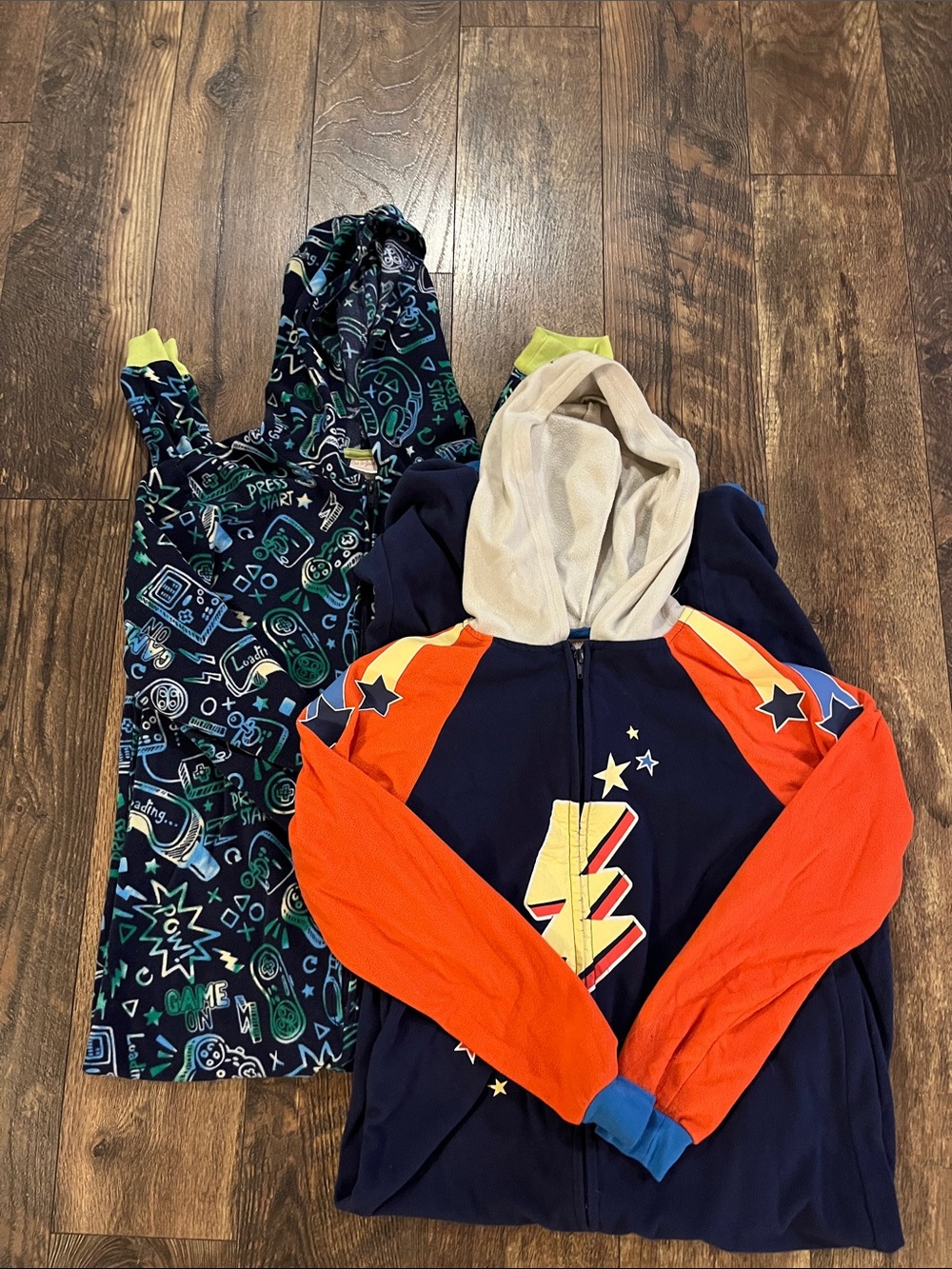 Cat & Jack 2 pairs boys large pajamas